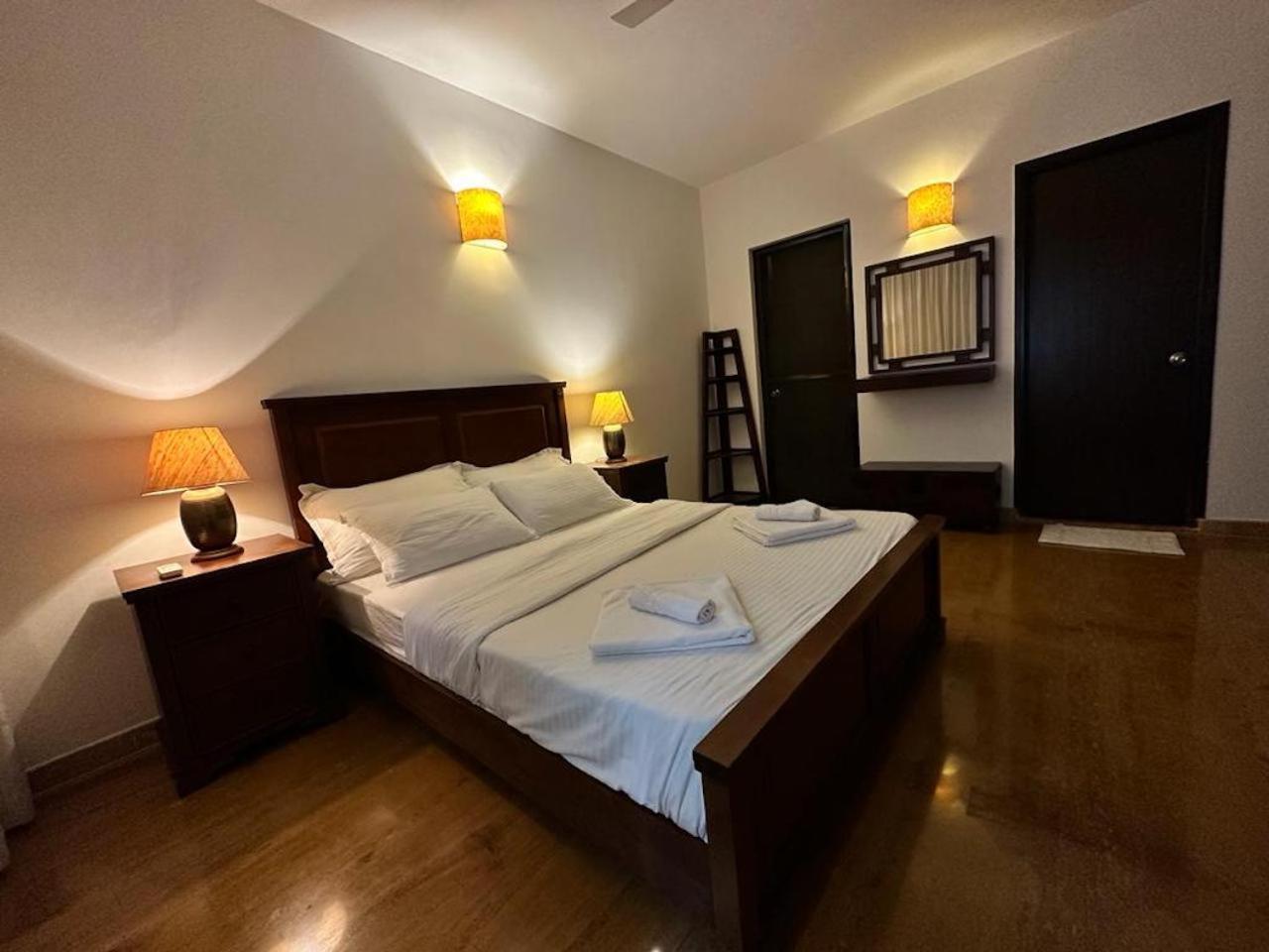 Villa M - Jia 4 Candolim Goa 3Bhk, Pool Facing, Near Beach, Free Breakfast, Free Wifi And Prime Location Аугада Экстерьер фото